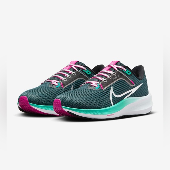 Nike Shoes - Women’s Nike Pegasus 40